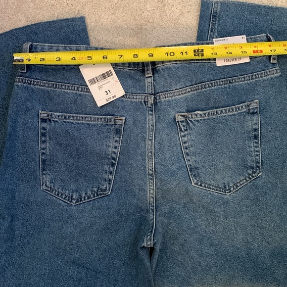 NWT FOREVER 21 High Waisted Wide Crop Jeans - Picture 7 of 9
